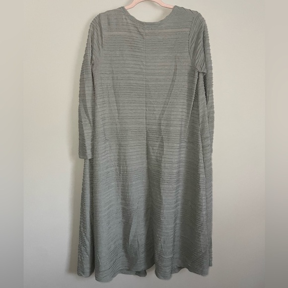 Gray Textured Lularoe Sarah Long Cardigan - Picture 5 of 8